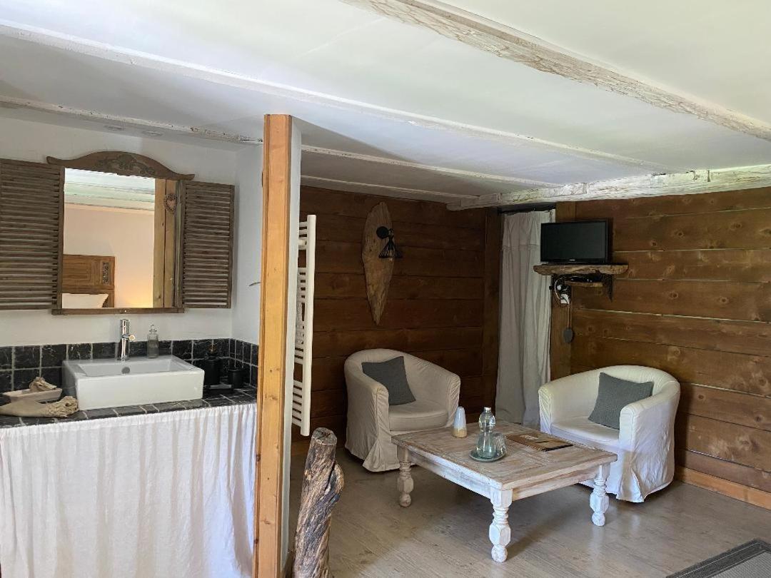 Argentine La Perle De La Lauziere, Chambres D Hotes מראה חיצוני תמונה